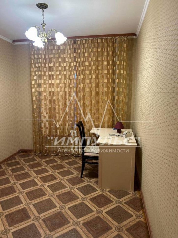 2-комн квартира 202-й микрорайон, 16