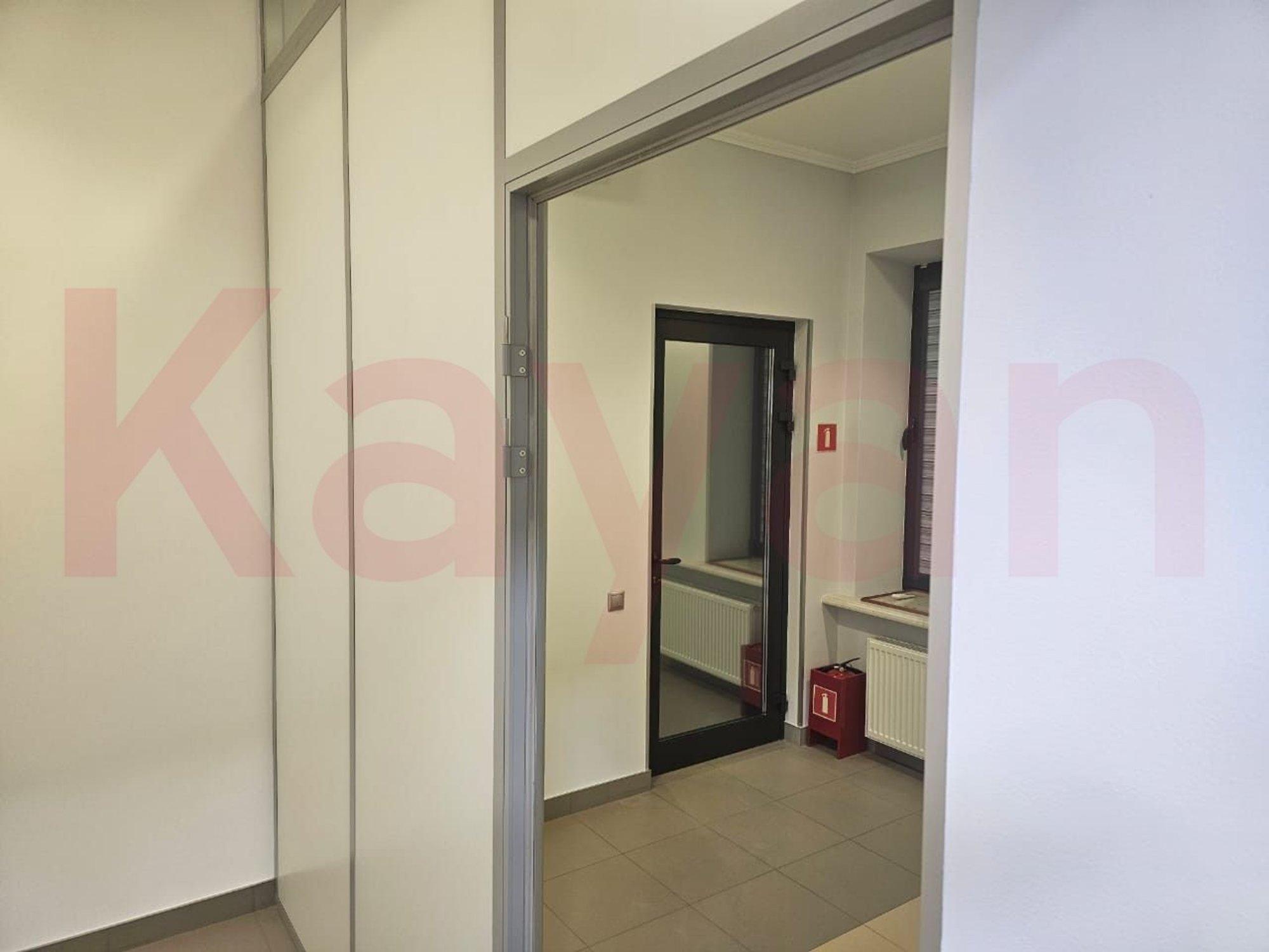 Сдать офис, помещение под офис за 71 100 рублей на Красных Партизан ул.