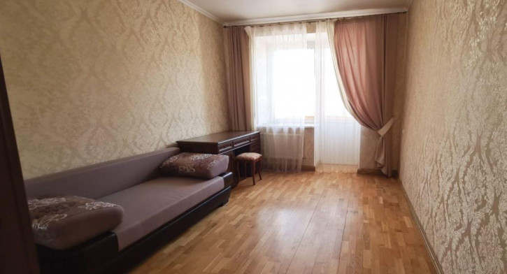 3-комн квартира Минина ул, 15б