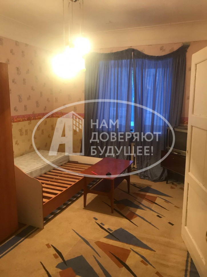 3-комн квартира улица Челюскинцев, 10