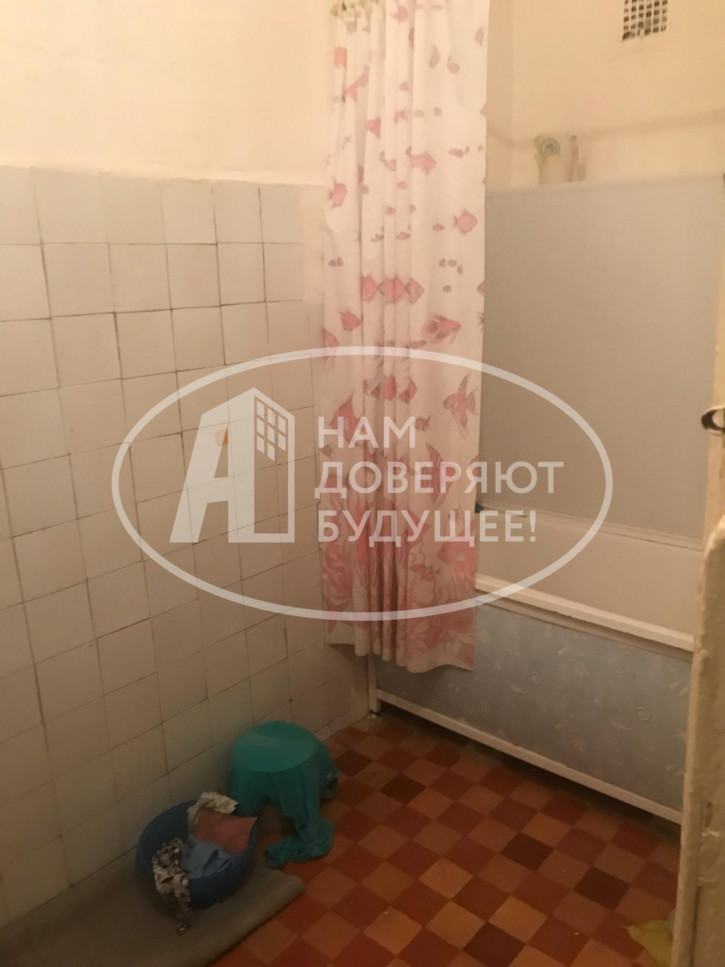 3-комн квартира улица Челюскинцев, 10
