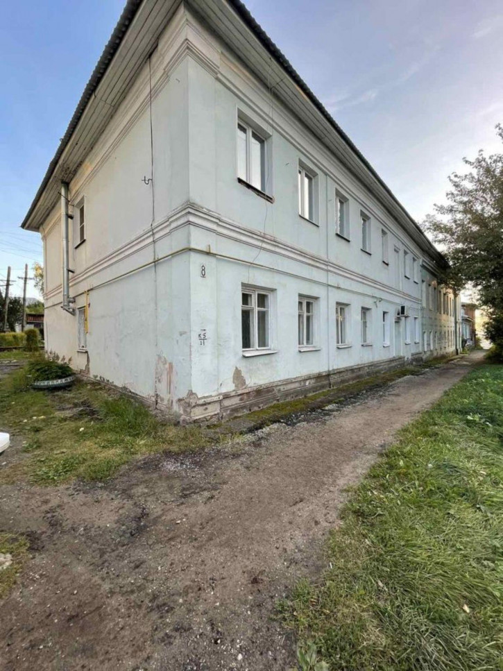 2-комн квартира Комсомольская пл, 6
