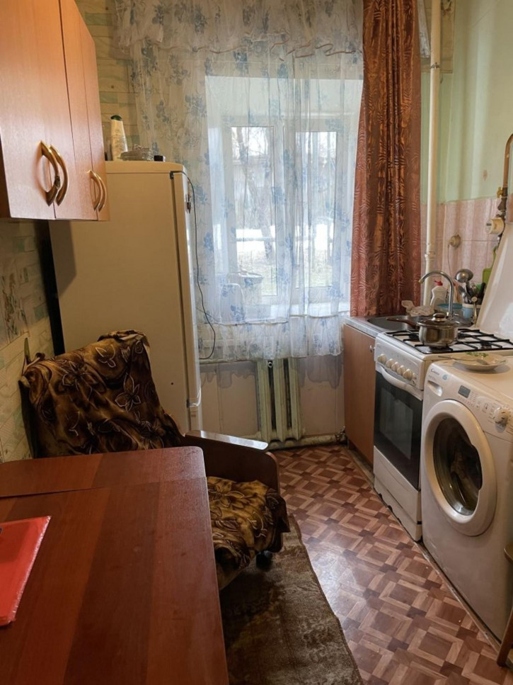2-комн квартира Комсомольская пл, 6
