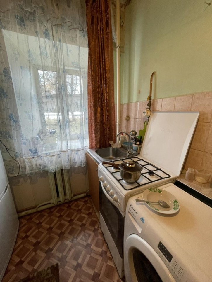 2-комн квартира Комсомольская пл, 6