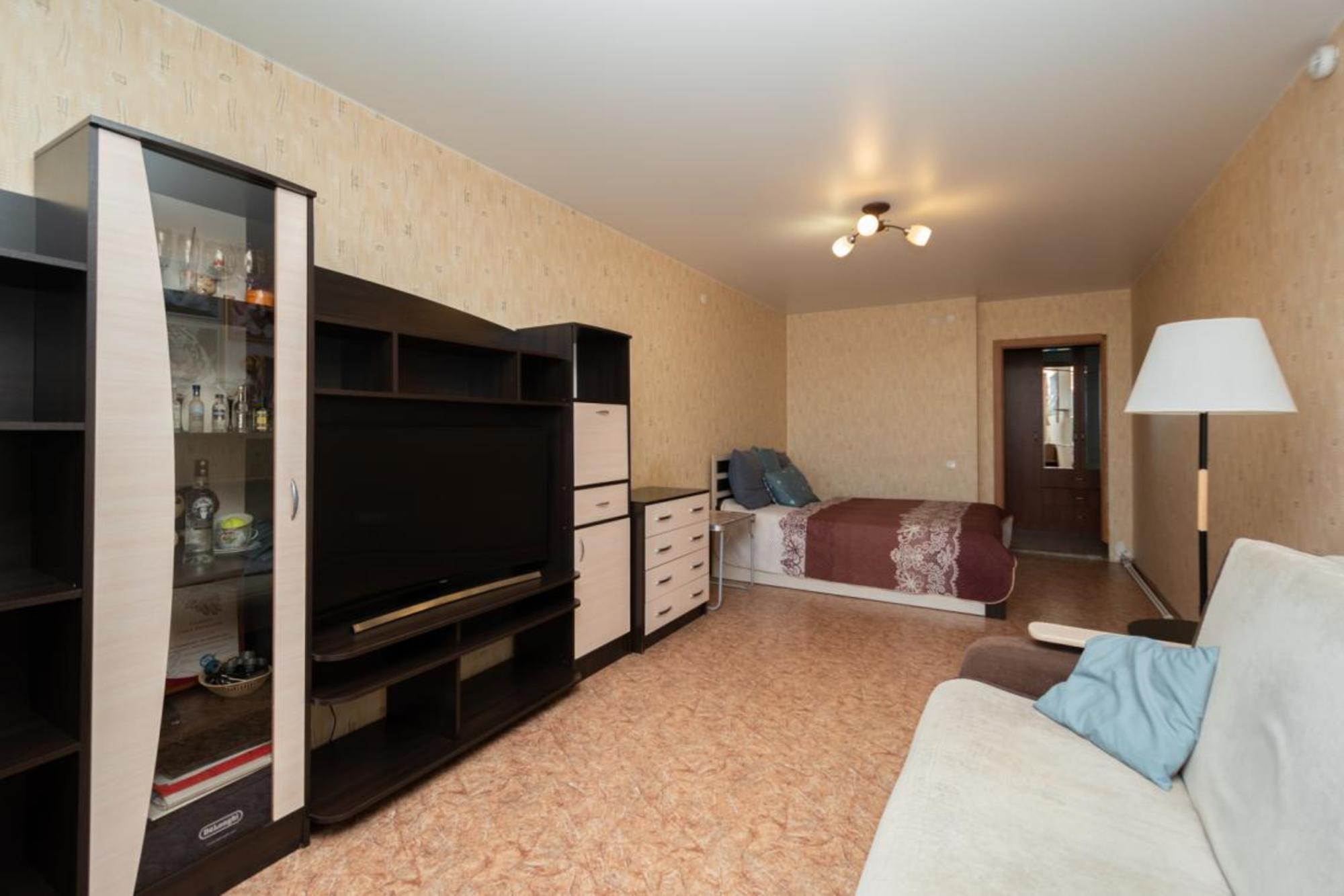 Купить квартиру за 5 750 000 рублей на Розы Люксембург, 118/4