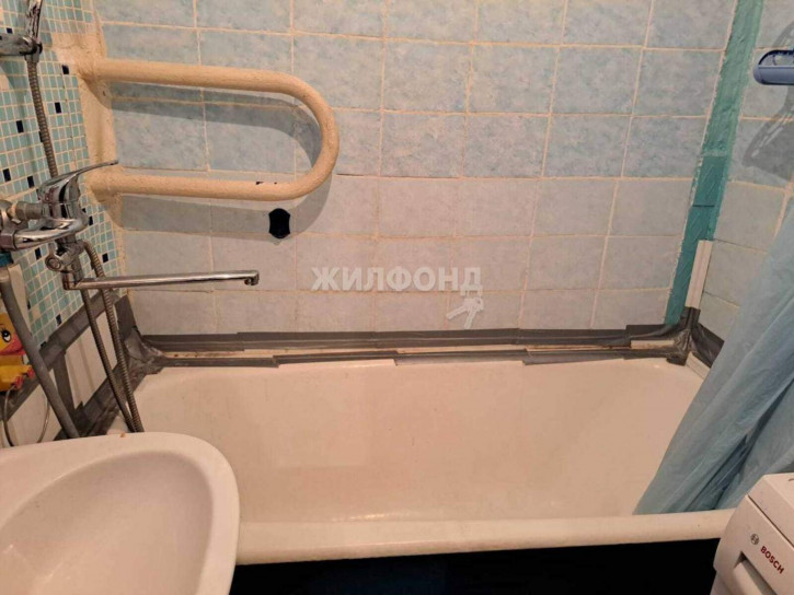 2-комн квартира Связистов улица, д.141