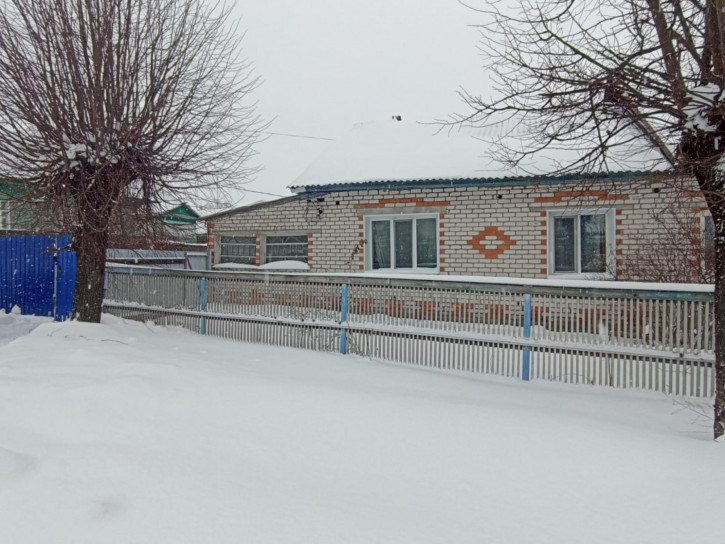 3-комн квартира улица Петра Береснева 3-комн квартира улица Петра Береснева