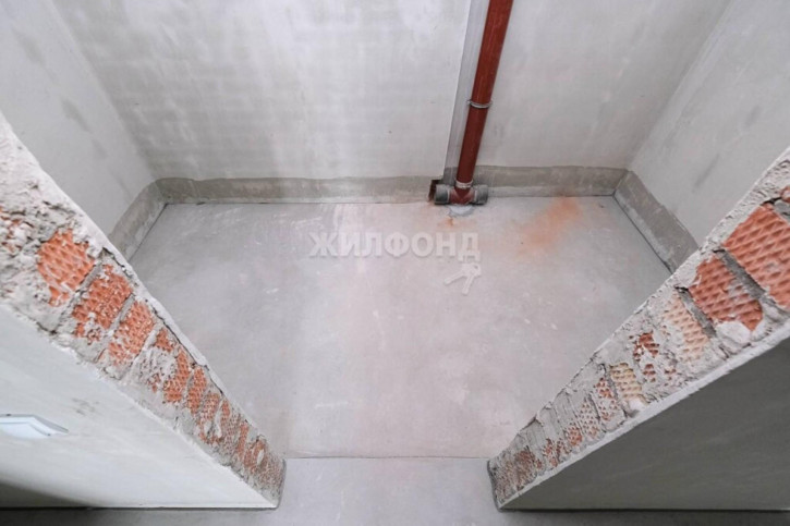 1-комн квартира Сухарная, 105/1