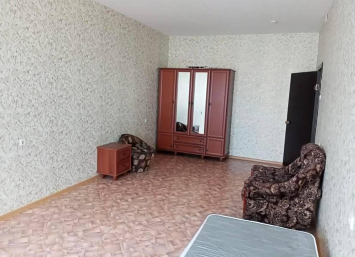2-комн квартира Петра Алексеева, 72