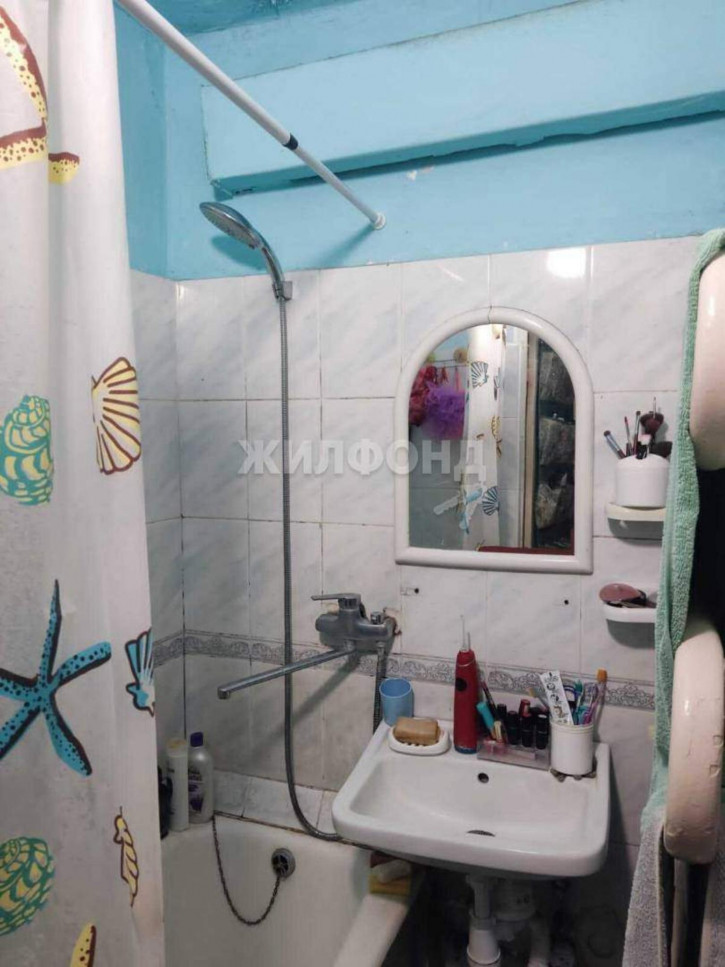 4-комн квартира Грибоедова улица, д.52