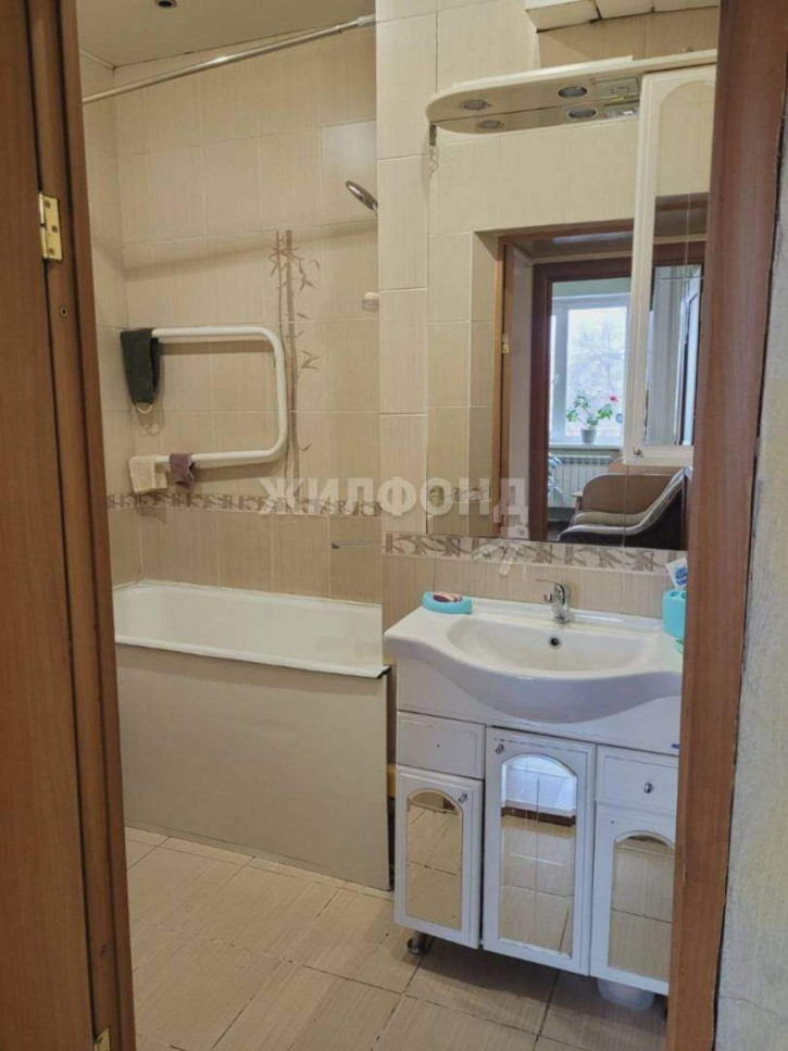 4-комн квартира Калинина улица, д.14 4-комн квартира Калинина улица, д.14