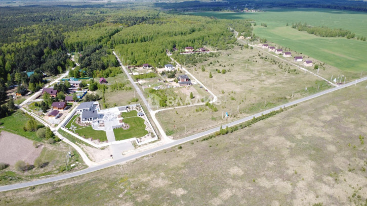 Земельный участок