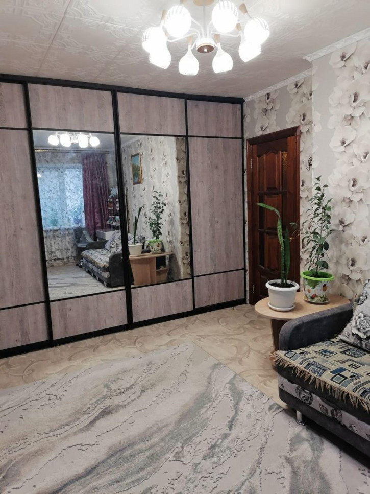 4-комн квартира Чапаева ул, 66