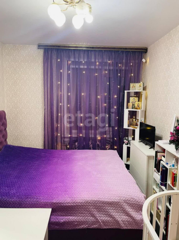 Комната Гражданская, 2