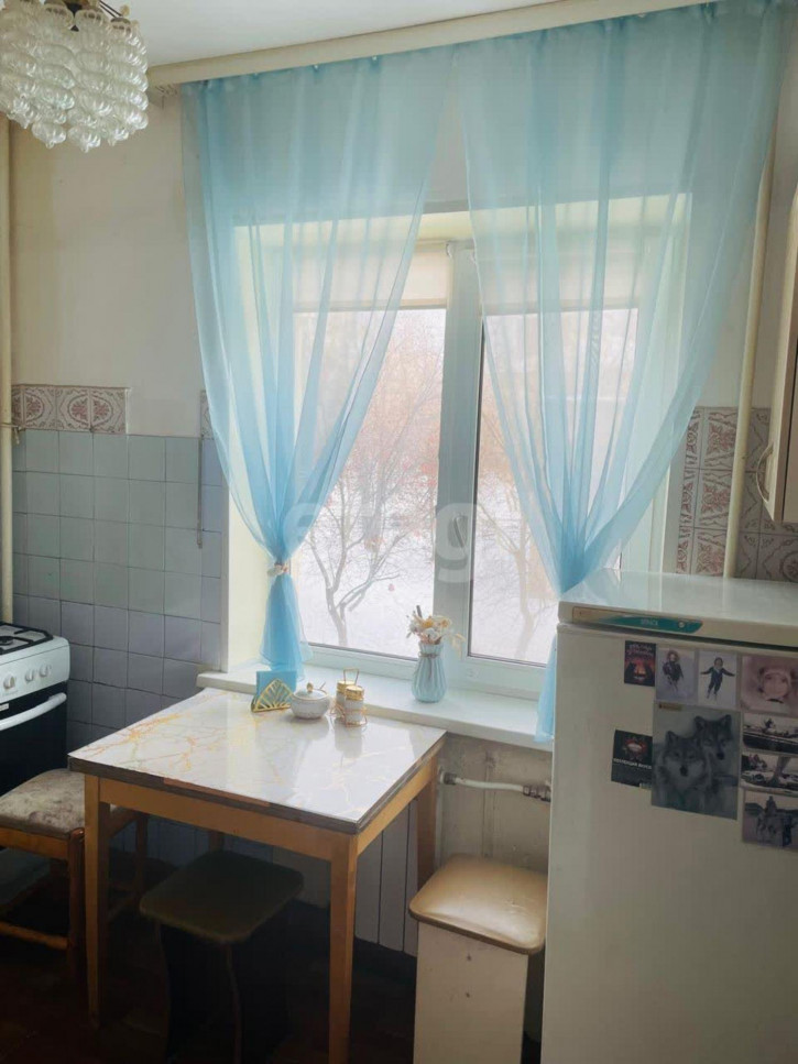 Комната Гражданская, 2
