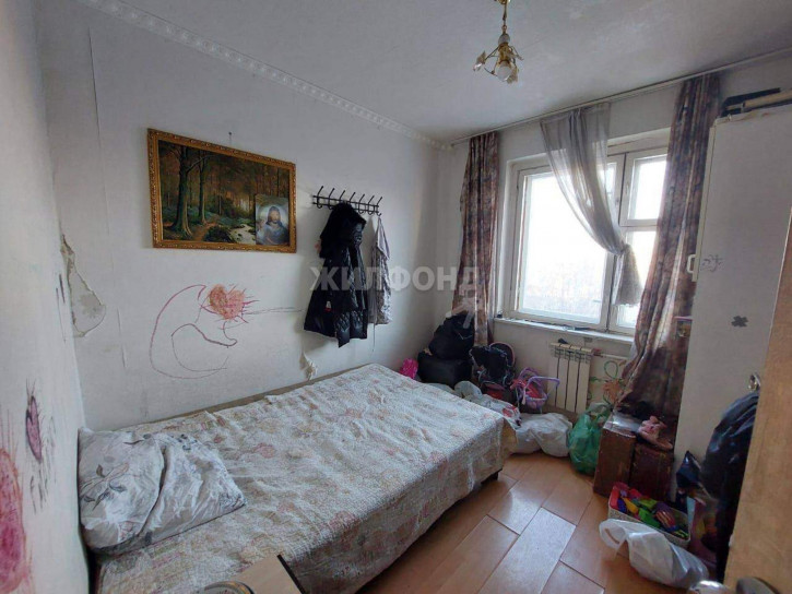 4-комн квартира Лазурная улица, д.14