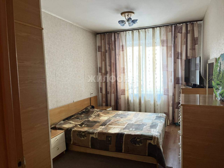 4-комн квартира Депутатская улица, д.60