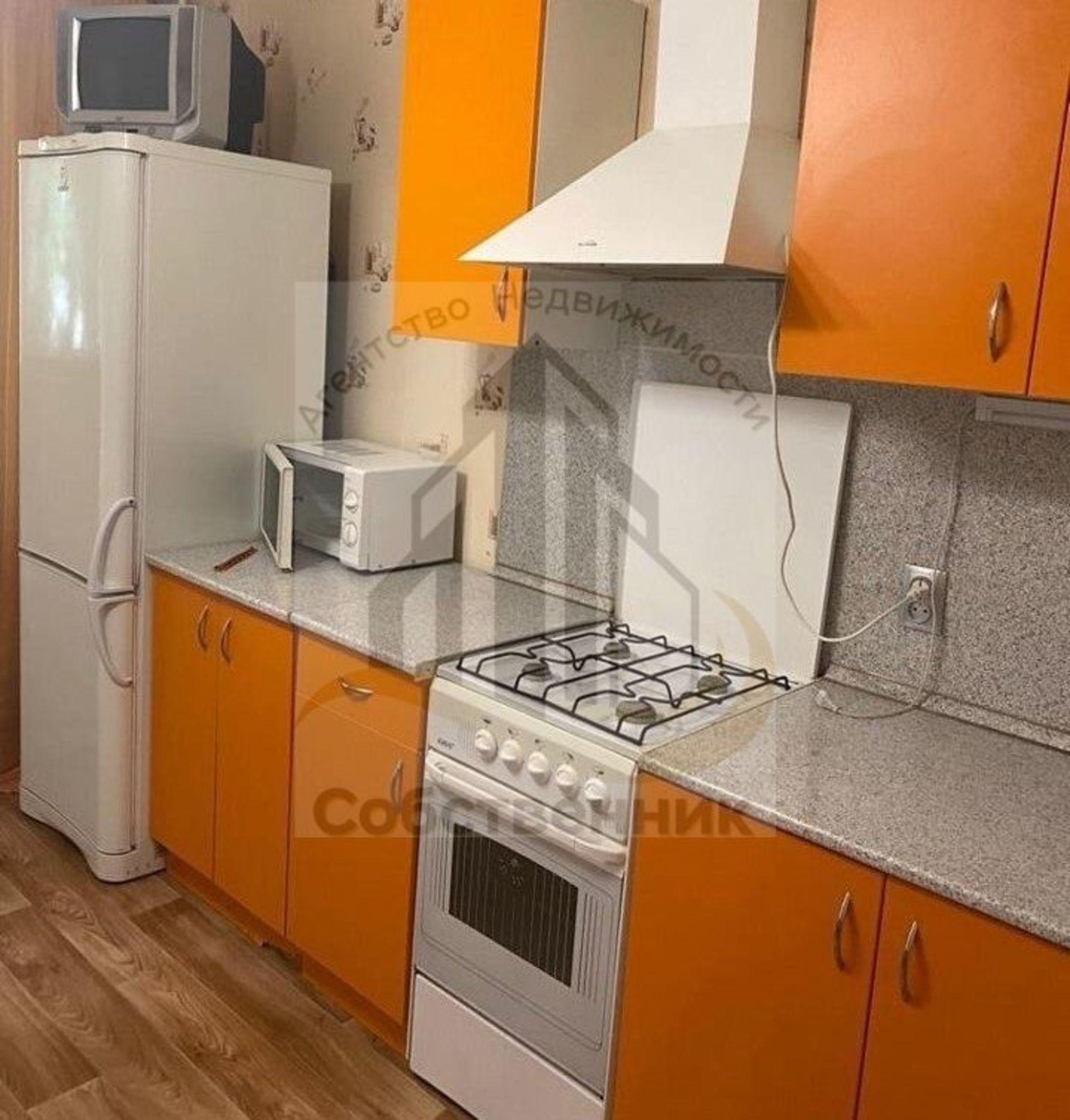 Сдать квартиру за 28 000 рублей на Хользунова ул, 70а