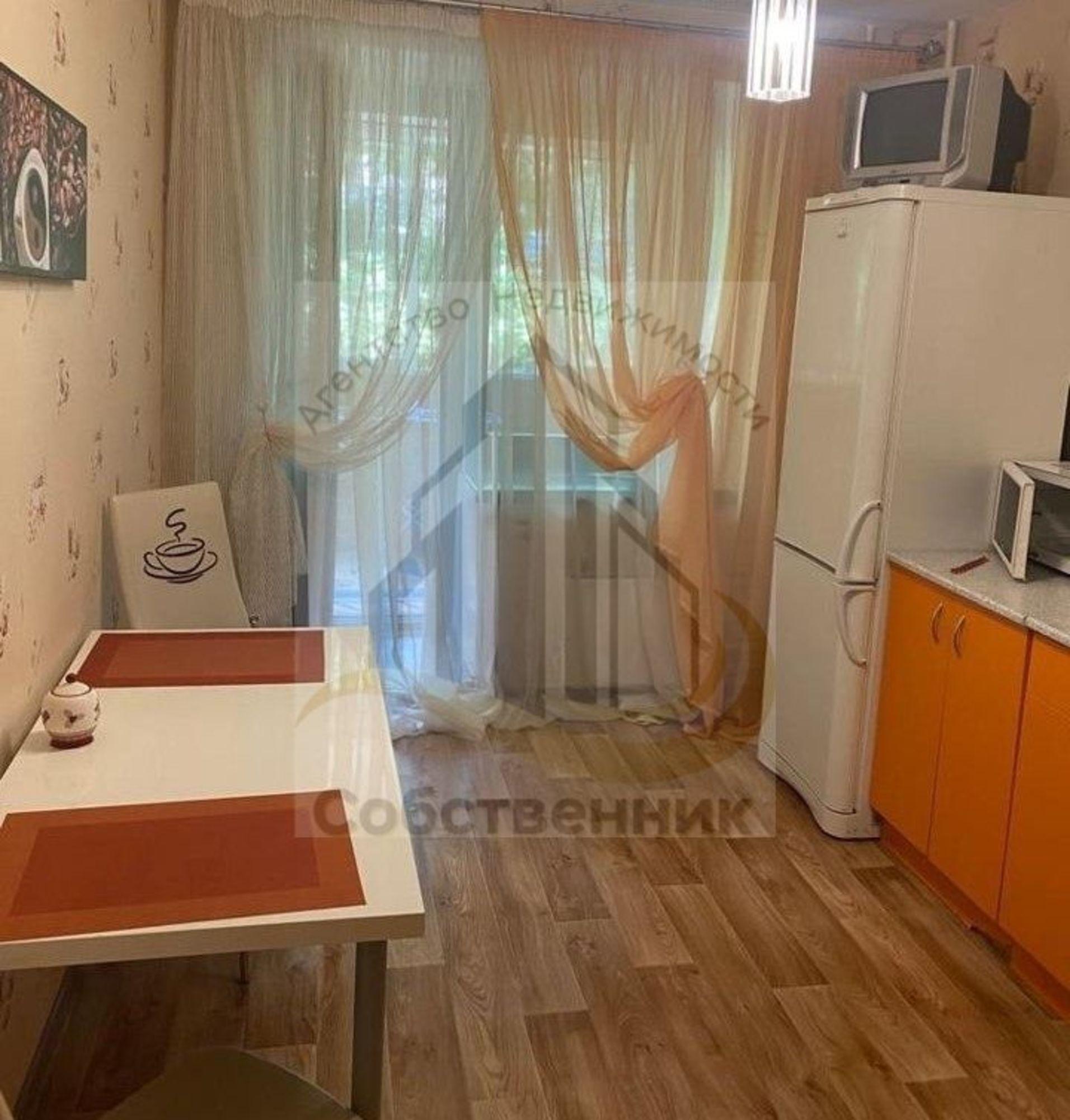 Сдать квартиру за 28 000 рублей на Хользунова ул, 70а