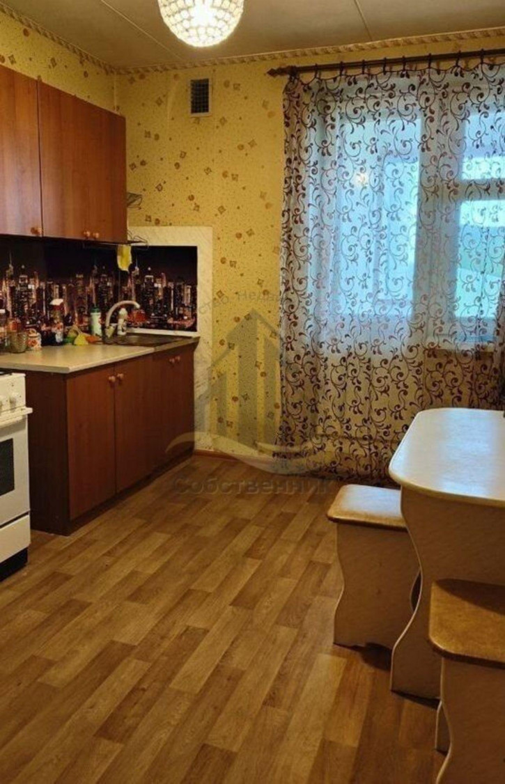 1-комн квартира 9 Января ул, 300/4