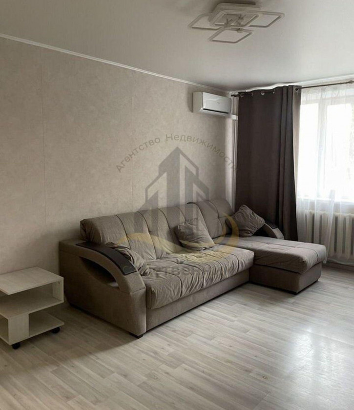 1-комн квартира Домостроителей ул, 35