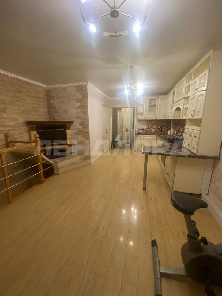 3-комн квартира улица Юпитера, 3