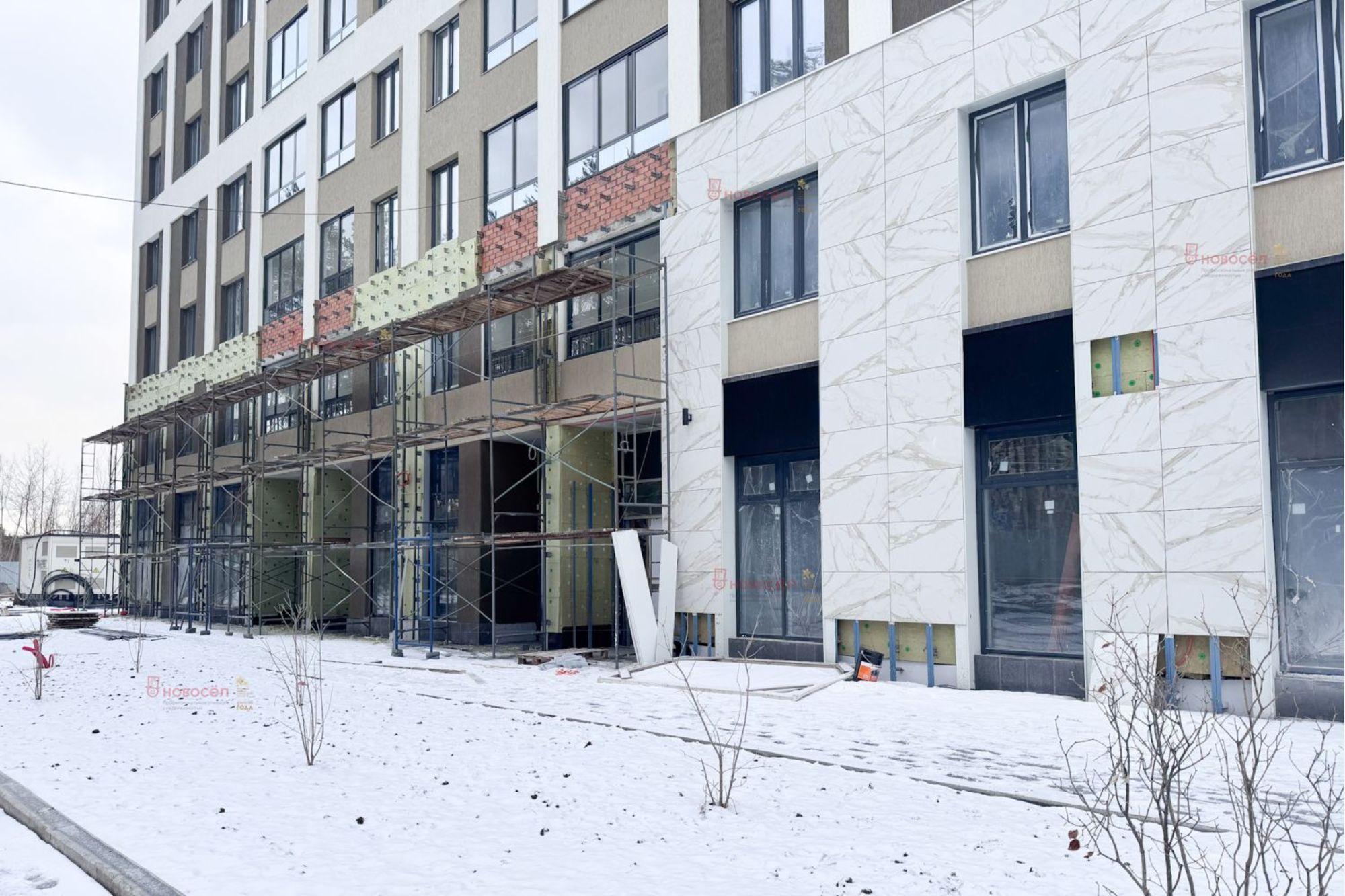 Купить торговое помещение за 67 263 900 рублей на Краснолесья 96/2