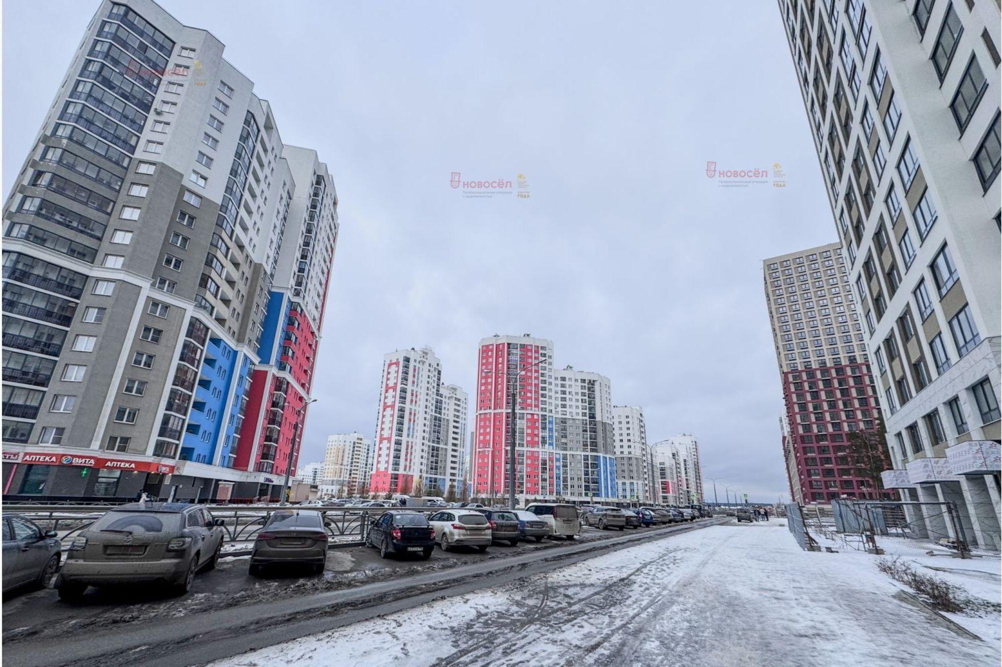 Купить торговое помещение за 67 263 900 рублей на Краснолесья 96/2