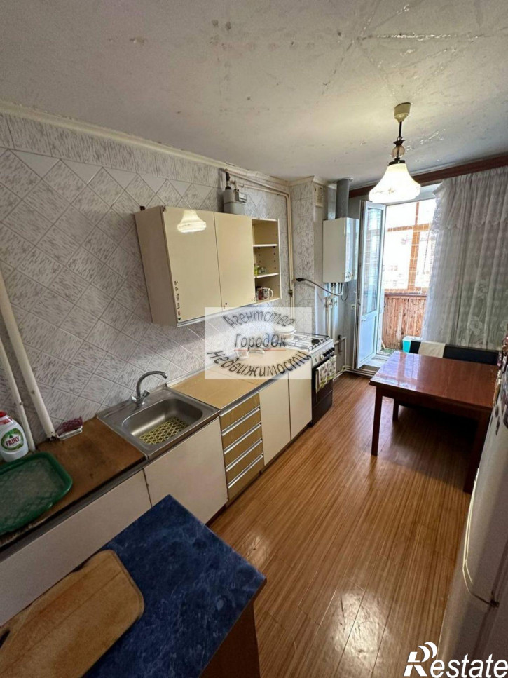 4-комн квартира Набережная ул, 7