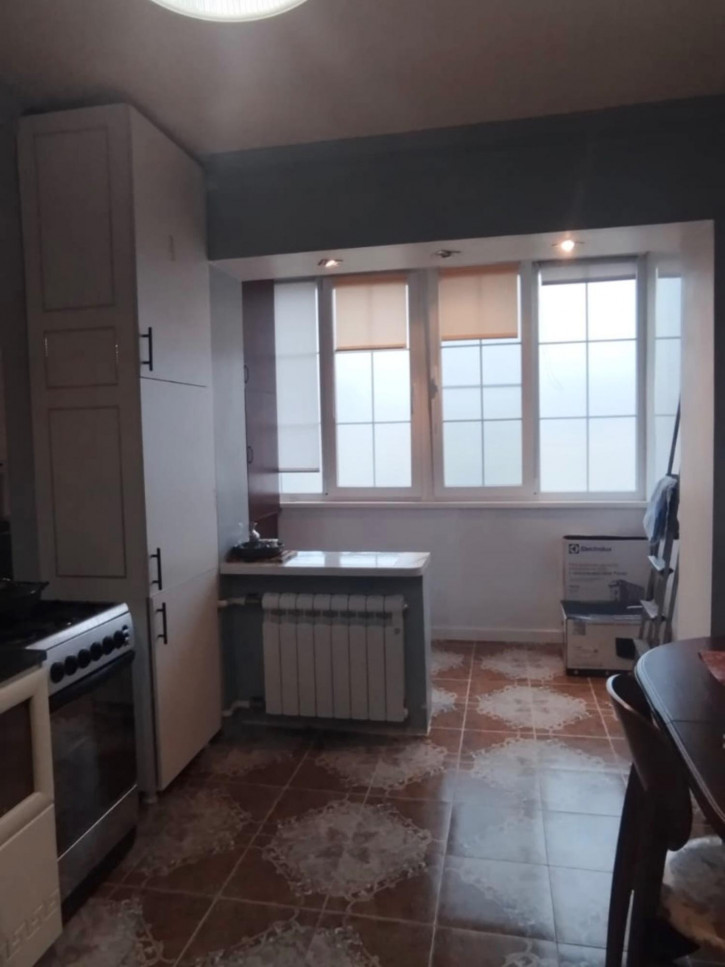 3-комн квартира улица Думенко,11Д