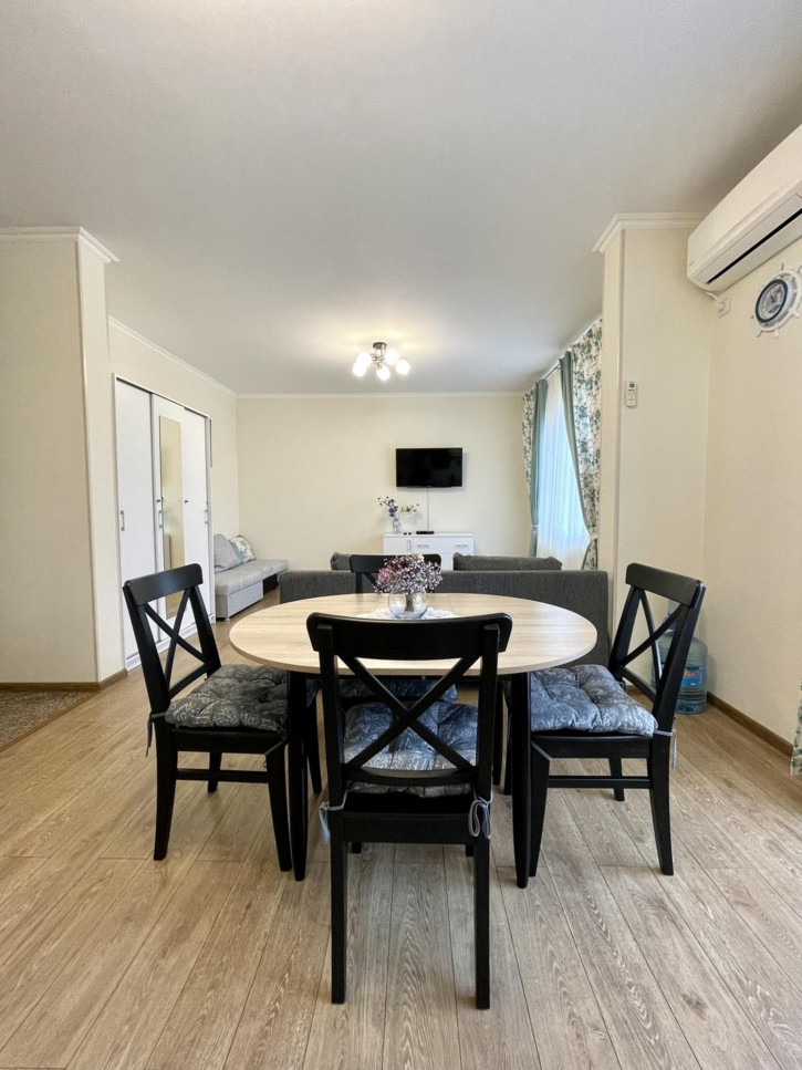 2-комн квартира улица Лукоморья, 2