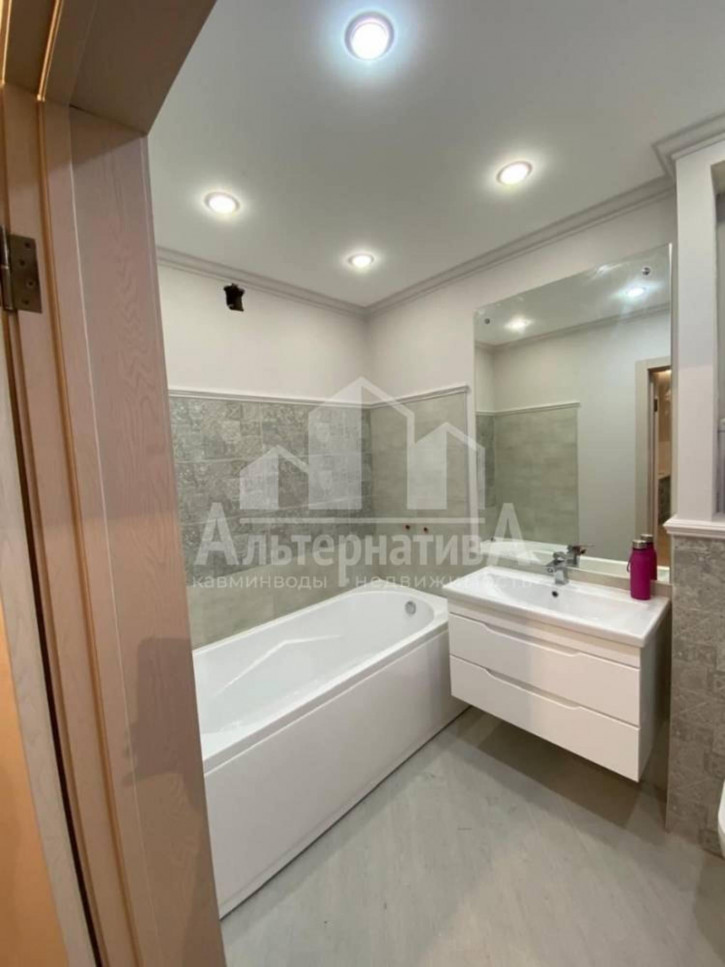 2-комн квартира Романенко ул.