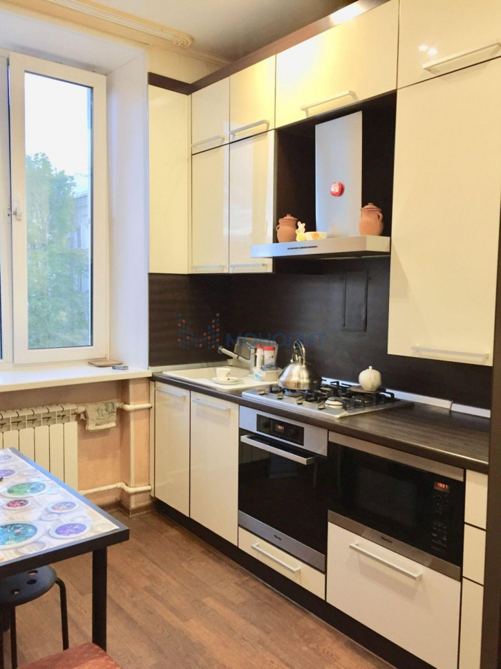 3-комн квартира Октябрьской Революции ул, 72