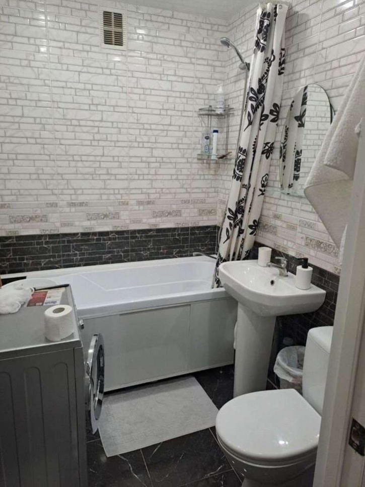 1-комн квартира Николая Баженова улица, 8