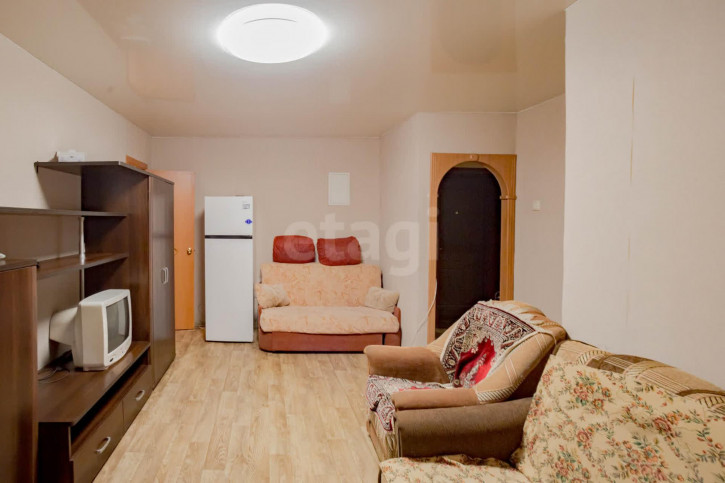 3-комн квартира улица Можайского, 50