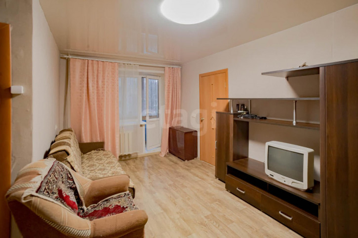 3-комн квартира улица Можайского, 50