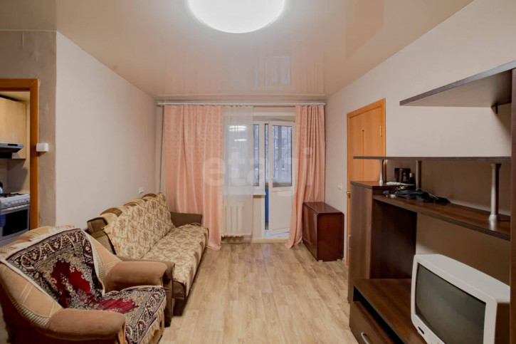 3-комн квартира улица Можайского, 50