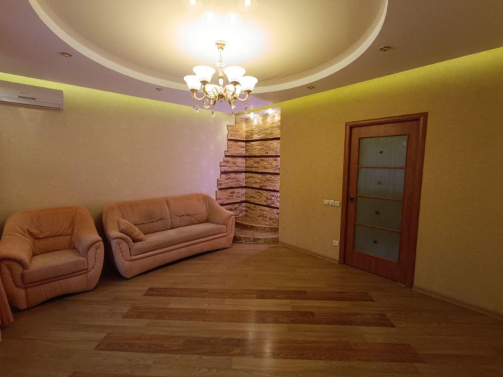 3-комн квартира Молодежная ул, 1а