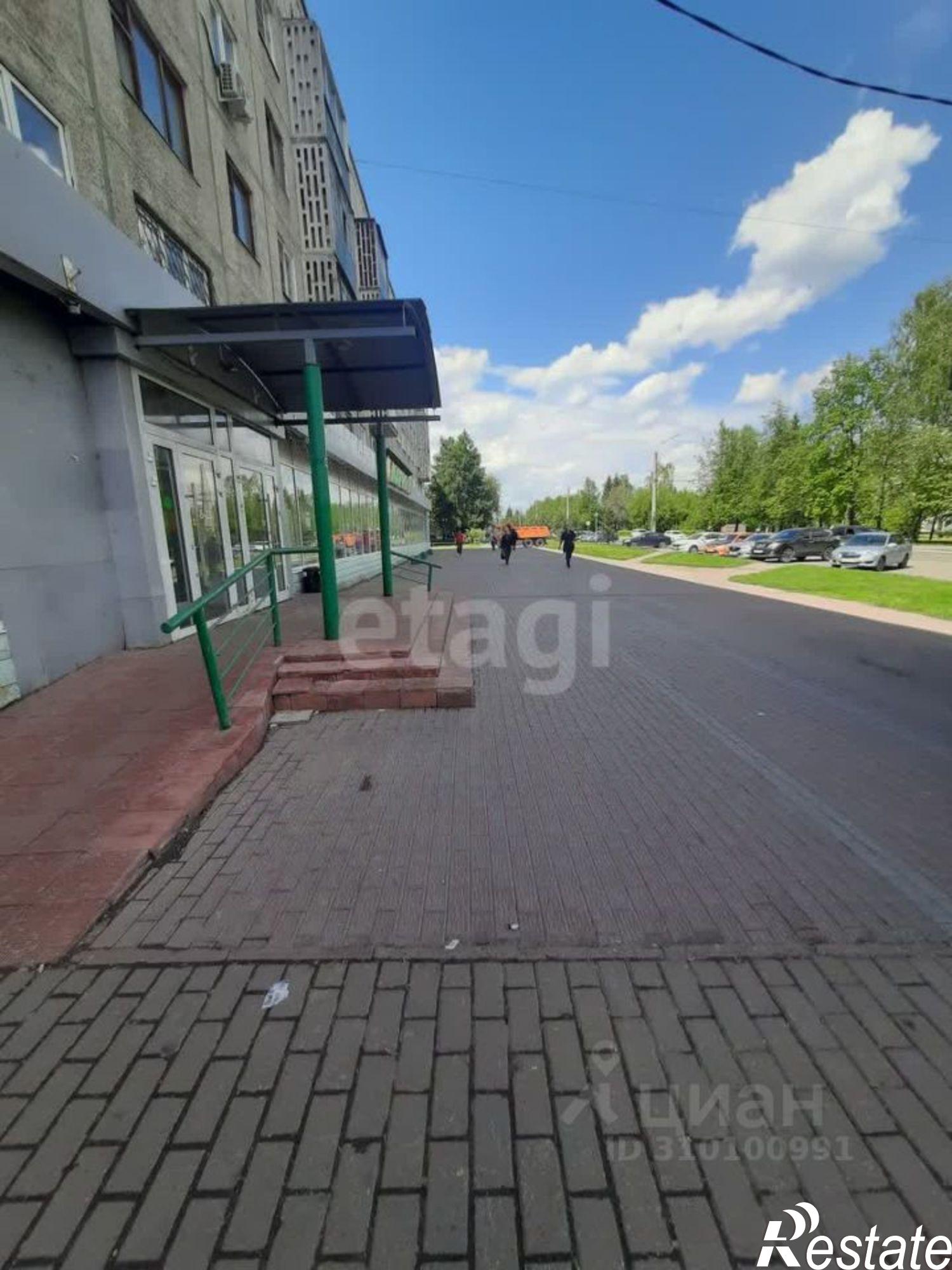 Купить торговое помещение за 2 000 000 рублей на бульвар Строителей, 25