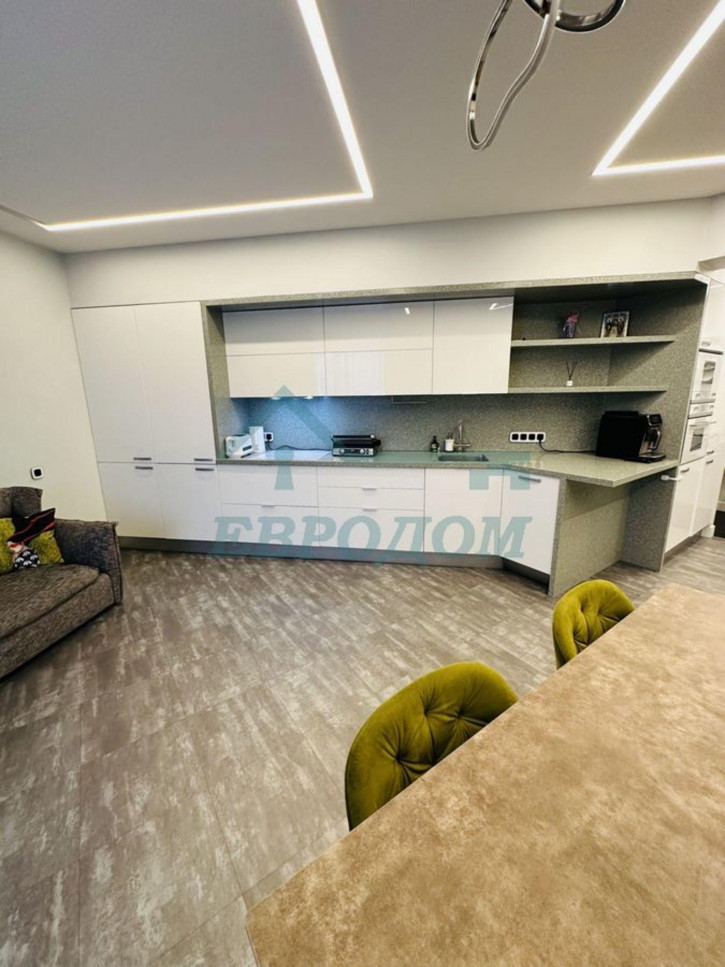 3-комн квартира ул. Некрасова,63