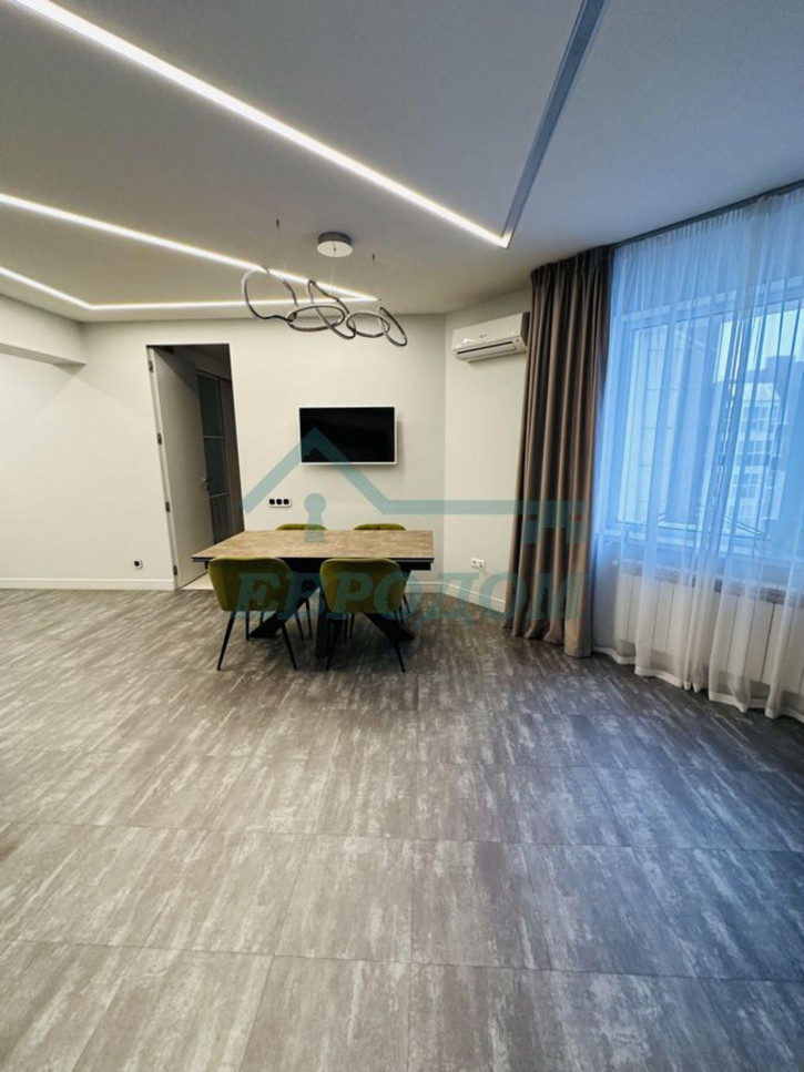 3-комн квартира ул. Некрасова,63