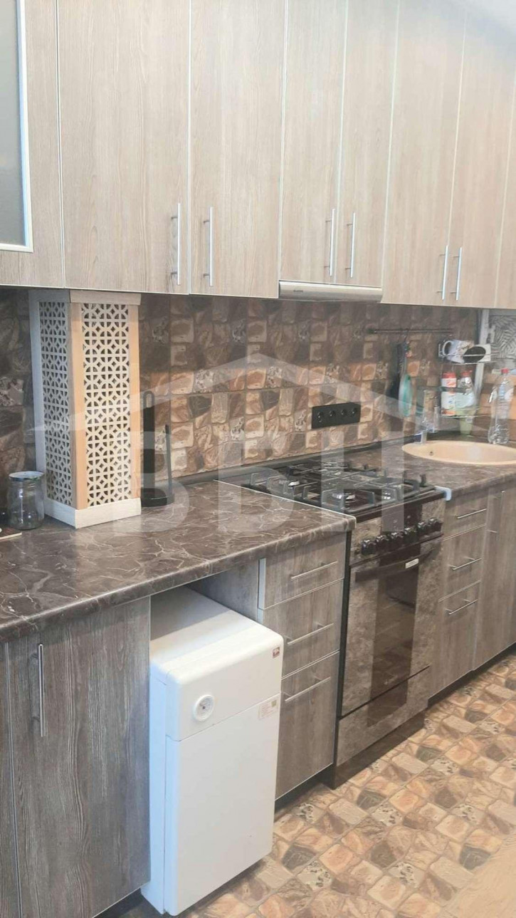 2-комн квартира Октябрьская улица, 77 2-комн квартира Октябрьская улица, 77
