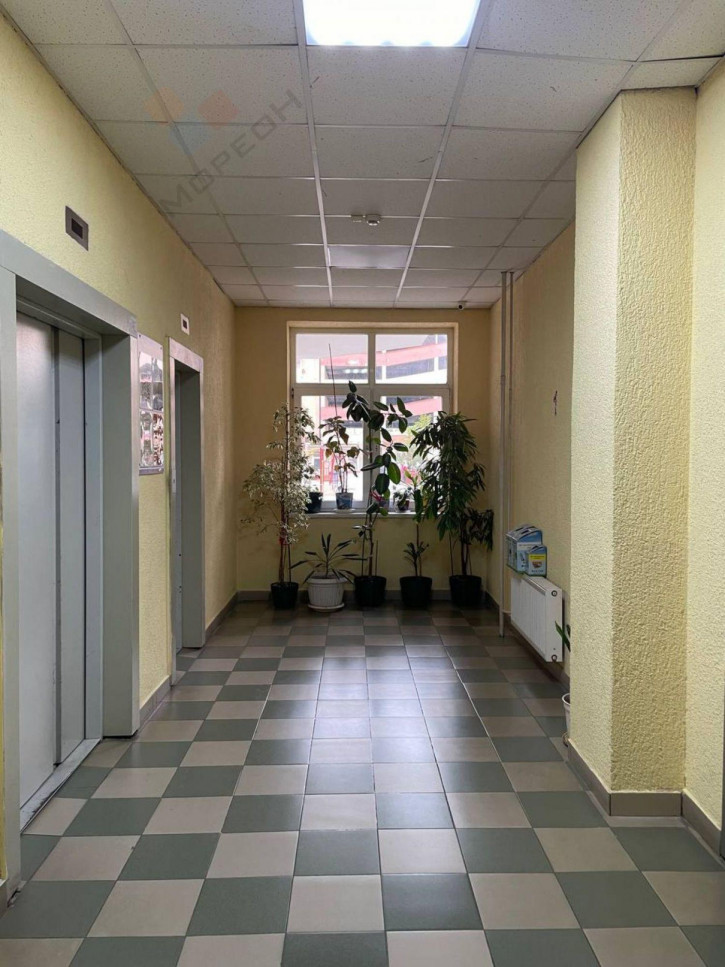 4-комн квартира Гаражная ул, 67