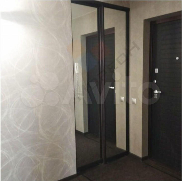 3-комн квартира Перова ул, 81