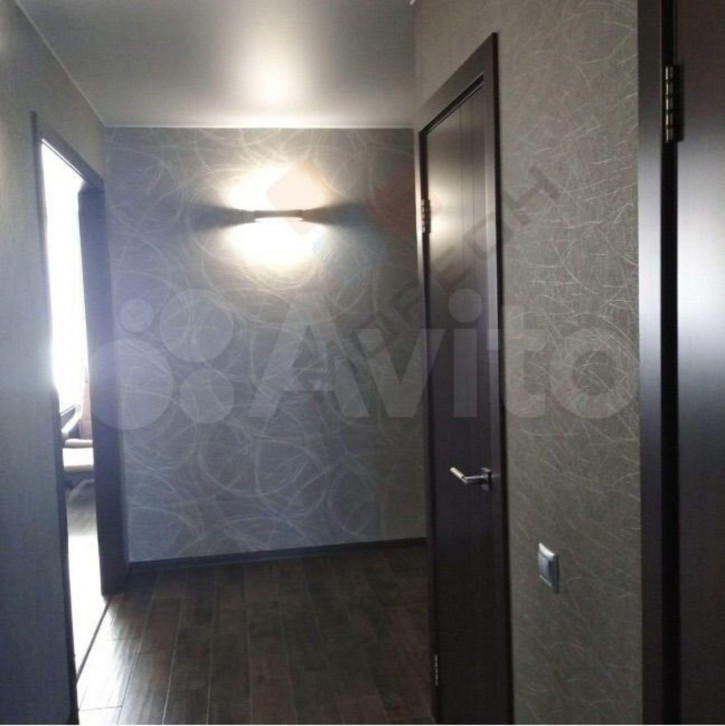 3-комн квартира Перова ул, 81