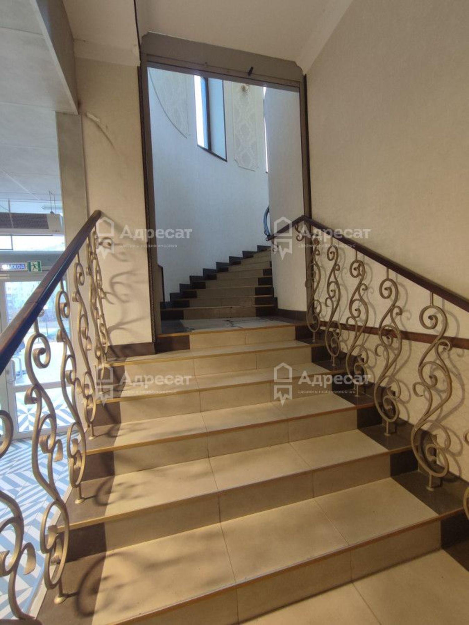 Купить торговое помещение за 98 000 000 рублей на ул.им. Менжинского,  д.15Б