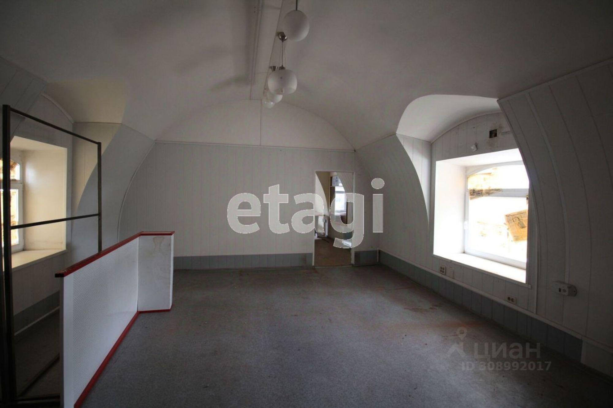Купить торговое помещение за 9 069 060 рублей на улица Ленина, 1А