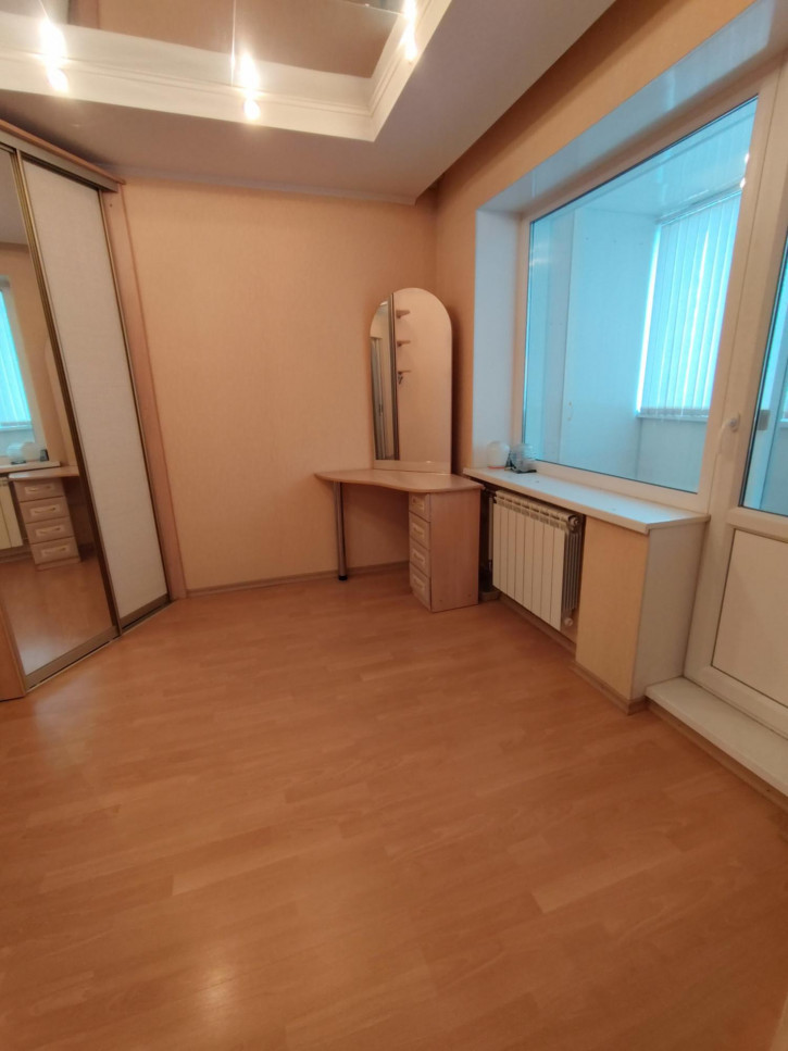 3-комн квартира им Лебедева-Кумача В.И. ул., 84