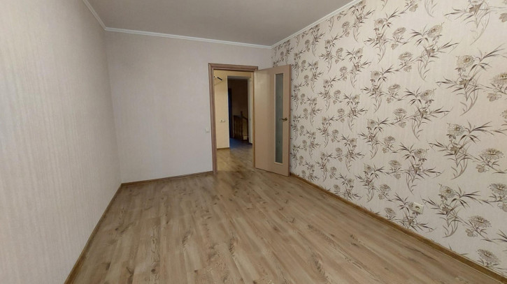 4-комн квартира Астраханская улица, 77 4-комн квартира Астраханская улица, 77