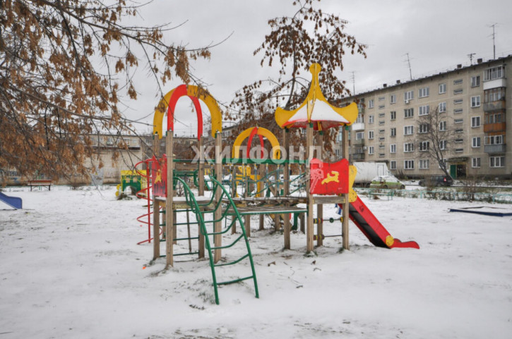3-комн квартира Танкистов, 21